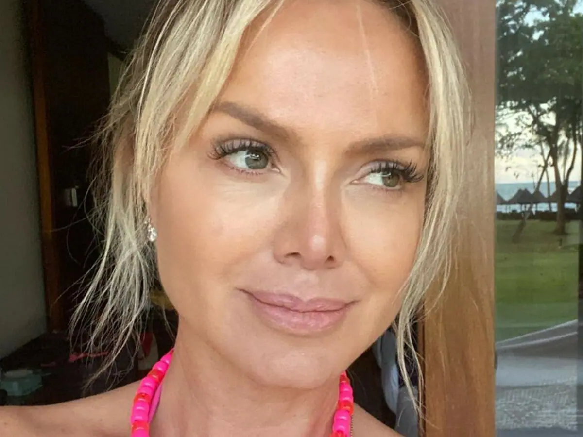 A apresentadora Eliana
