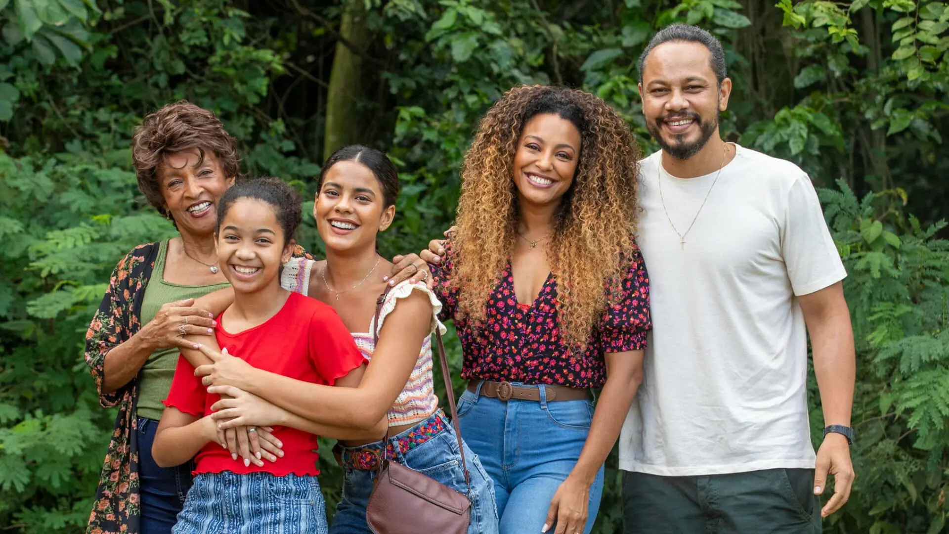 Família de Sol (Sheron Menezzes) em Vai na Fé