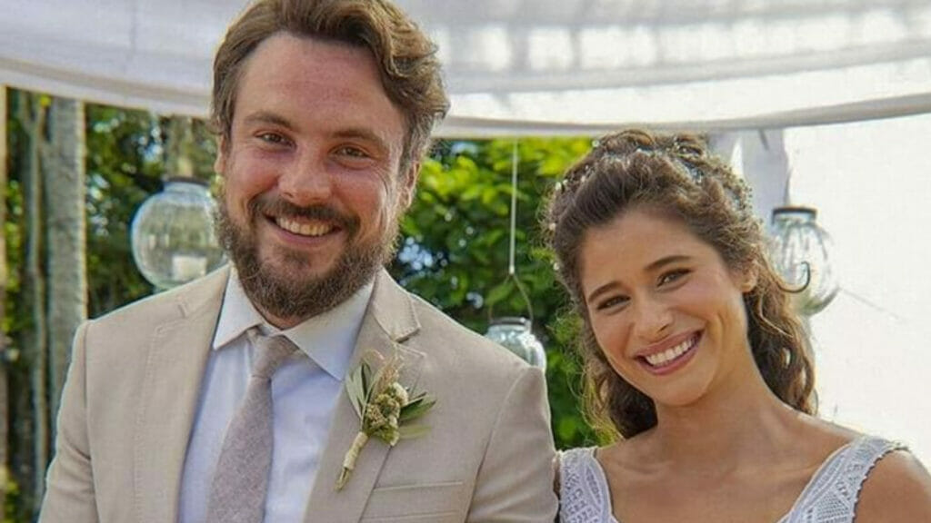 José (Sérgio Guizé) e Candoca (Isadora Cruz) se casam em Mar do Sertão