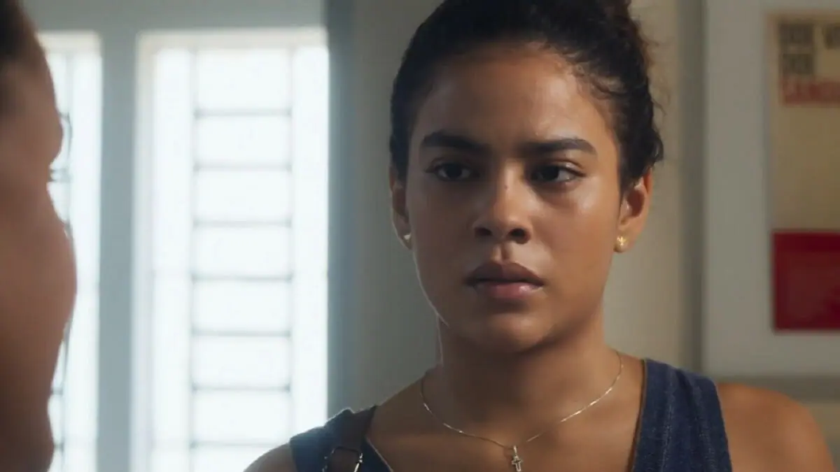 Jenifer (Bella Campos) em Vai na Fé