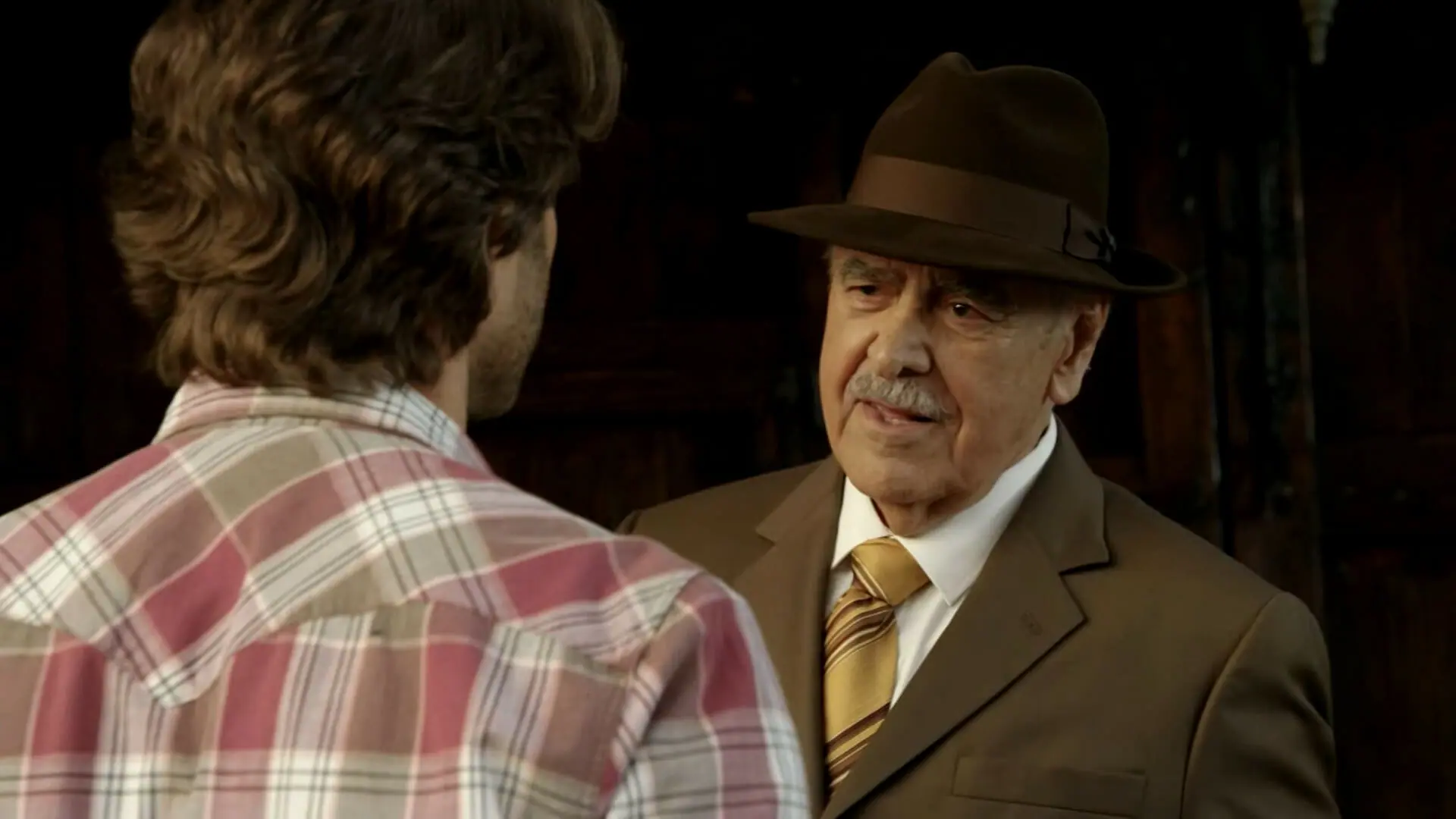 Evaristo (Eric del Castillo) em Três Vezes Ana