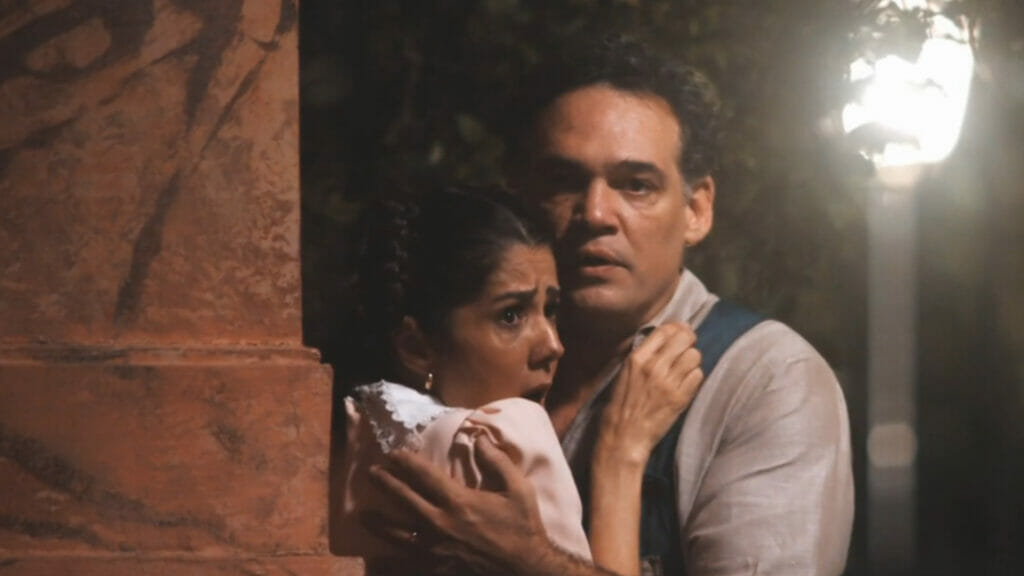 Catarina (Cristiane Amorim) e Ronaldo (Breno Filippo) em Amor Perfeito
