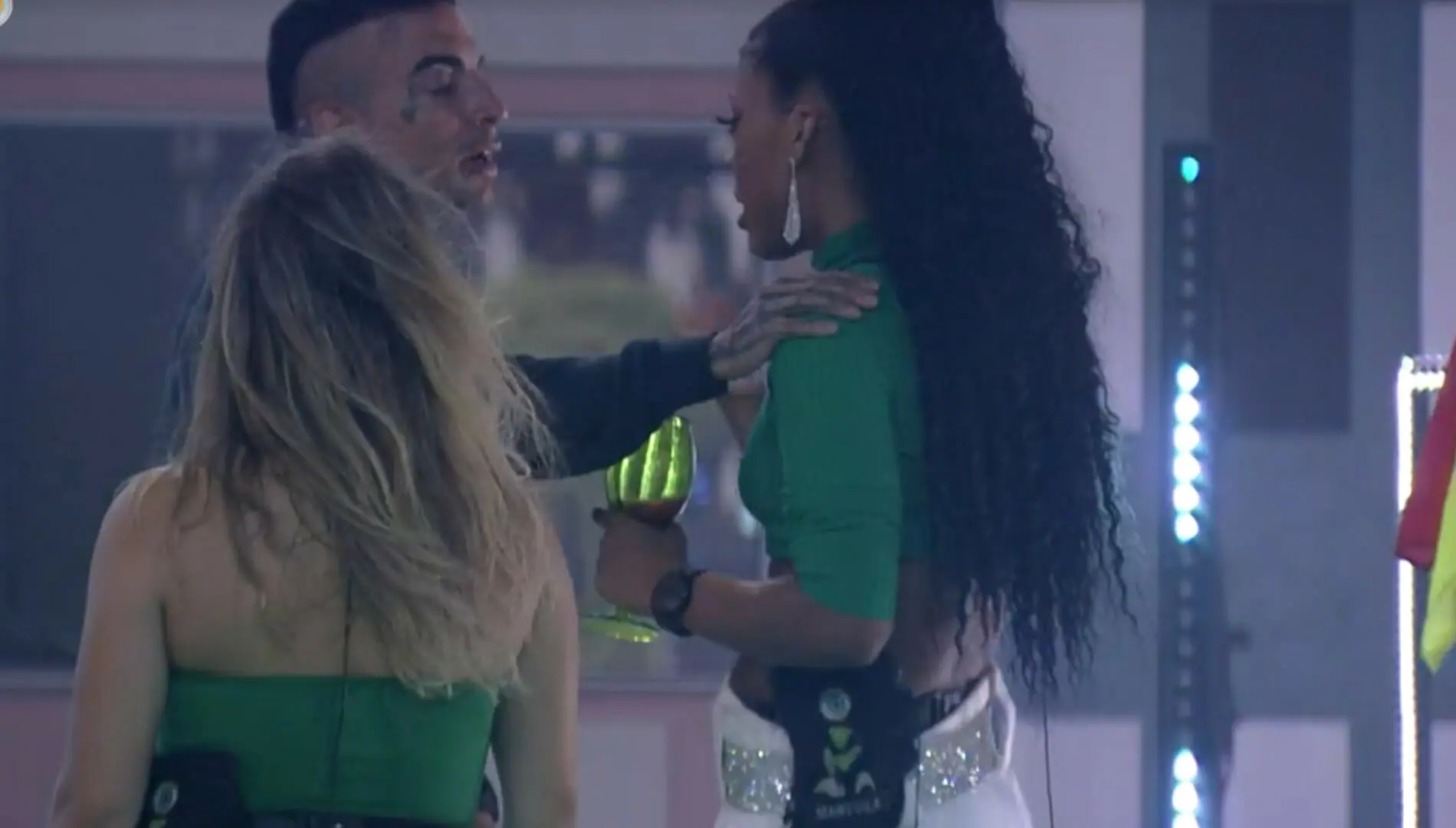 MC Guimê, Marvvila e Bruna Griphao no BBB 23 (Reprodução: Globoplay)
