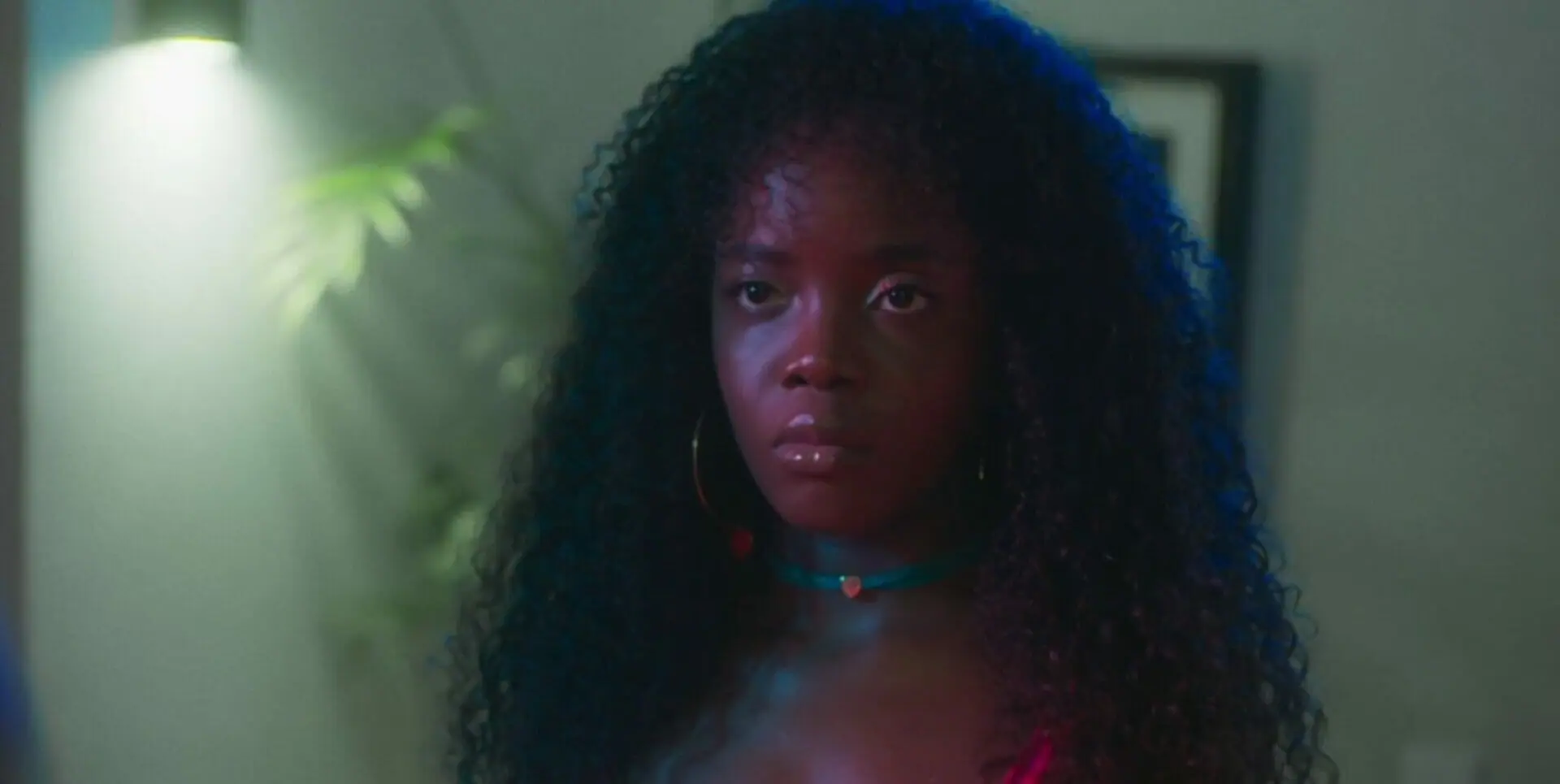 Kate (Clara Moneke) de Vai na Fé