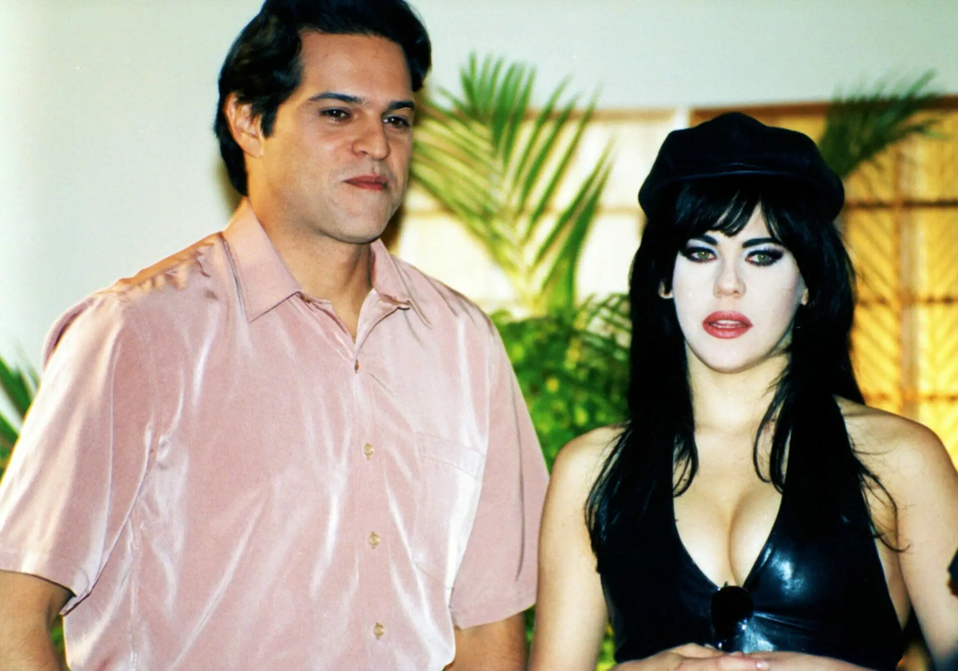 Rubens (Juan Alba) e Verônica (Bárbara Paz) em Marisol