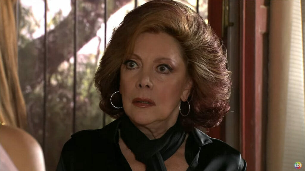 Jacqueline Andere vive Leonor Montesinos em A Dona