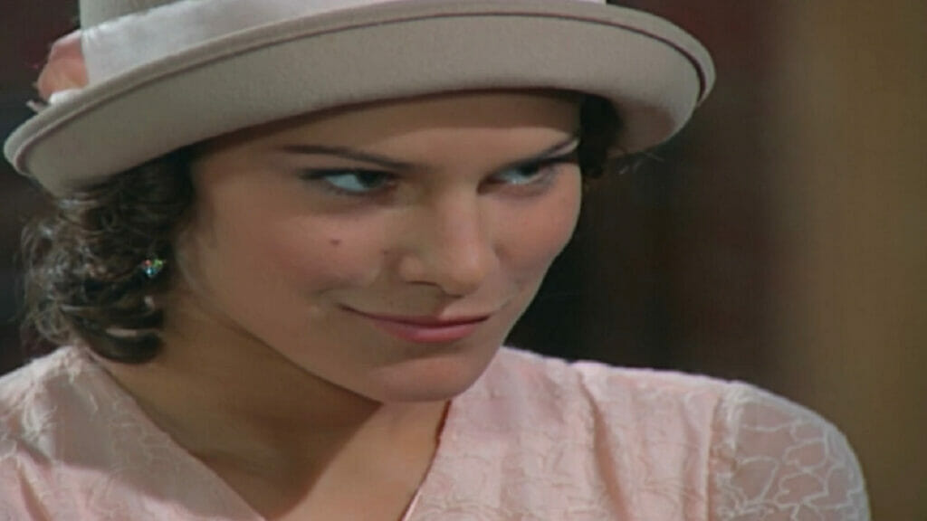 Olga (Priscila Fantin) em Chocolate com Pimenta