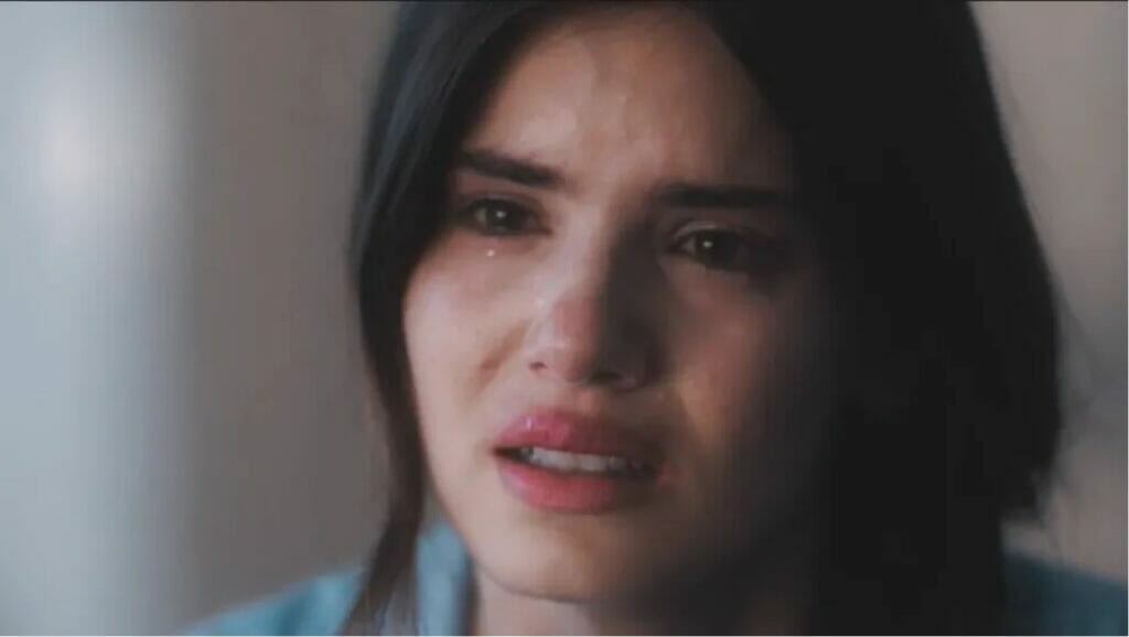 Marê (Camila Queiroz) em Amor Perfeito