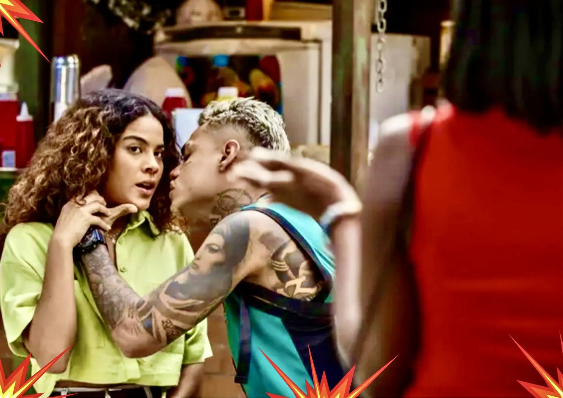 Kate (Clara Moneke), Jenifer (Bella Campos) e Hugo (MC Cabelinho) em Vai na Fé