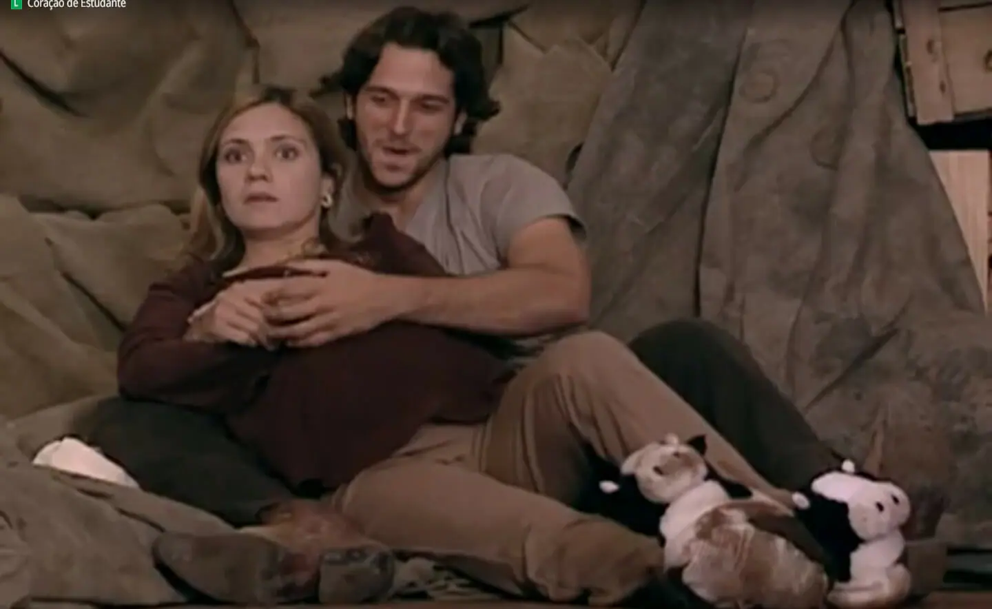 Amelinha (Adriana Esteves) e Nélio (Vladimir Brichta) em Coração de Estudante