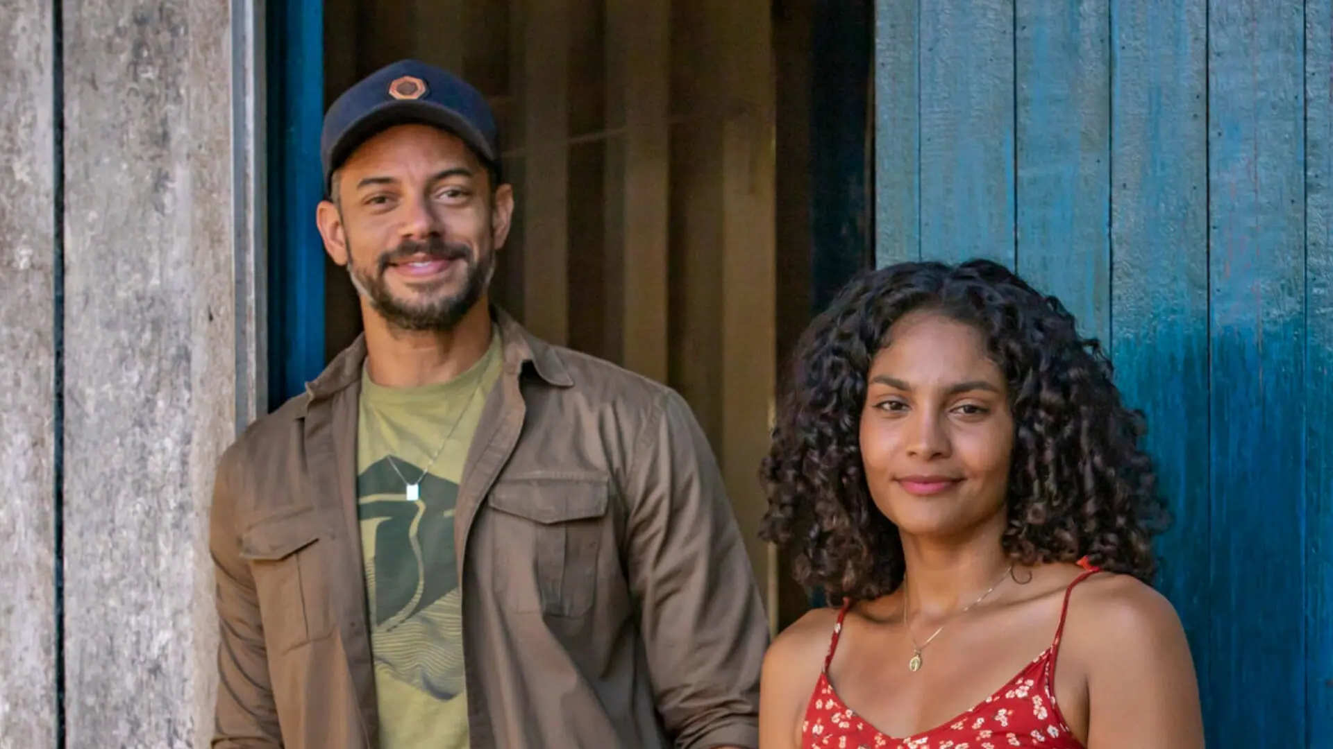 Aline (Barbara Reis) e Jonatas (Paulo Lessa)