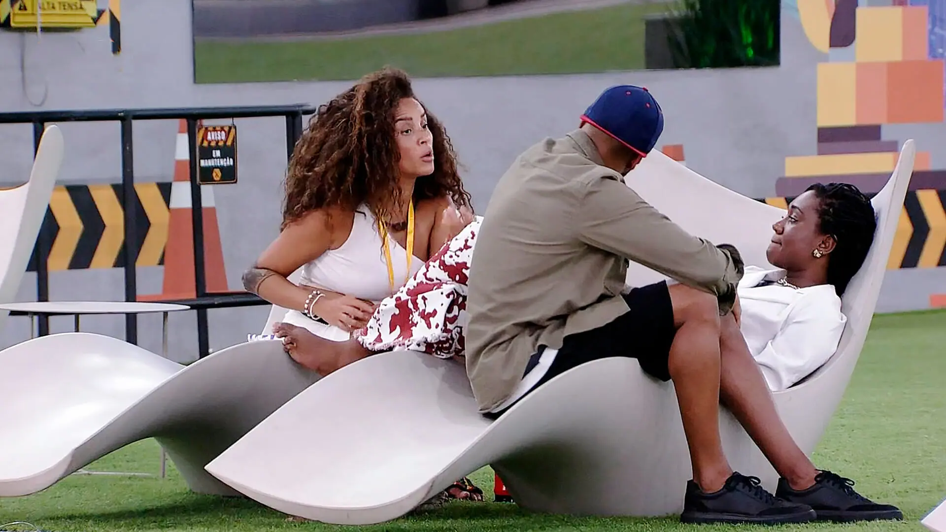 Domitila Barros conversa com Ricardo e Sarah Aline no BBB 23