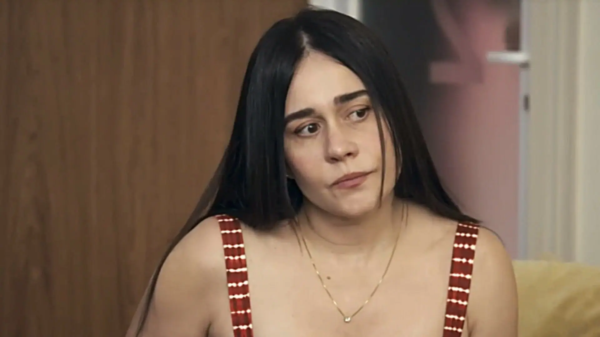 Guida (Alessandra Negrini) em Travessia