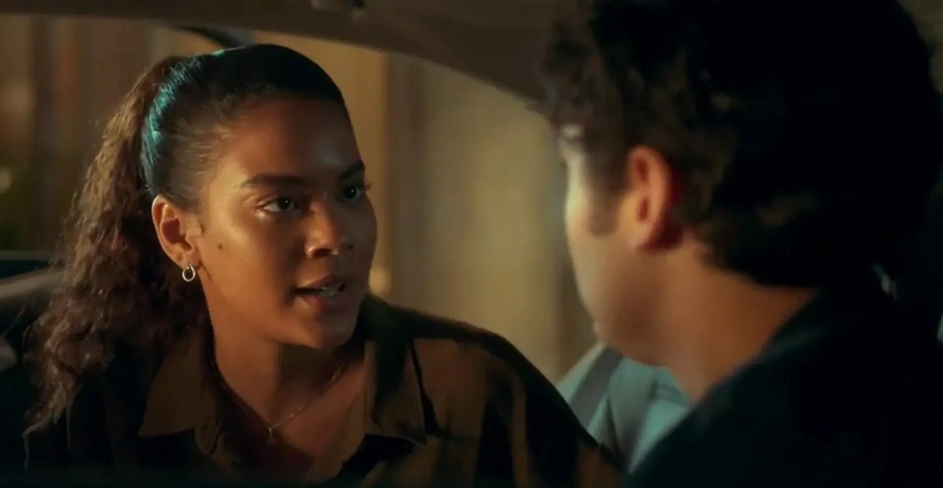 Jenifer (Bella Campos) e Otávio (Gabriel Contente) de Vai na Fé