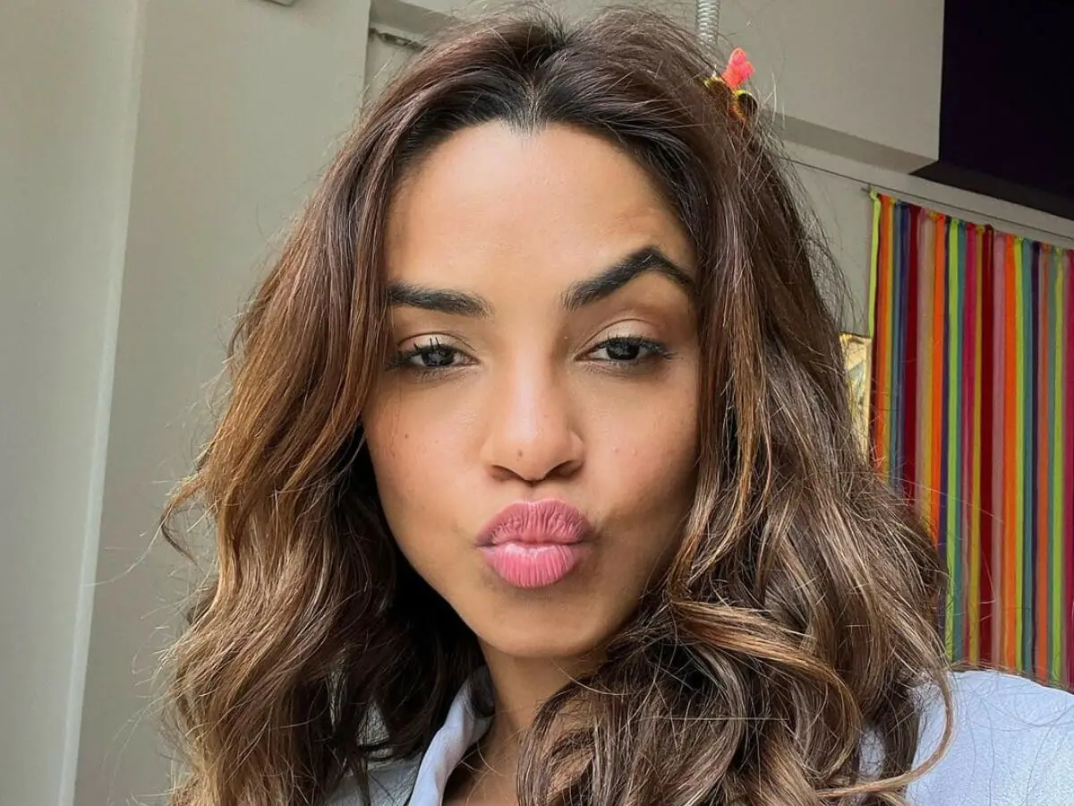 A atriz Lucy Alves