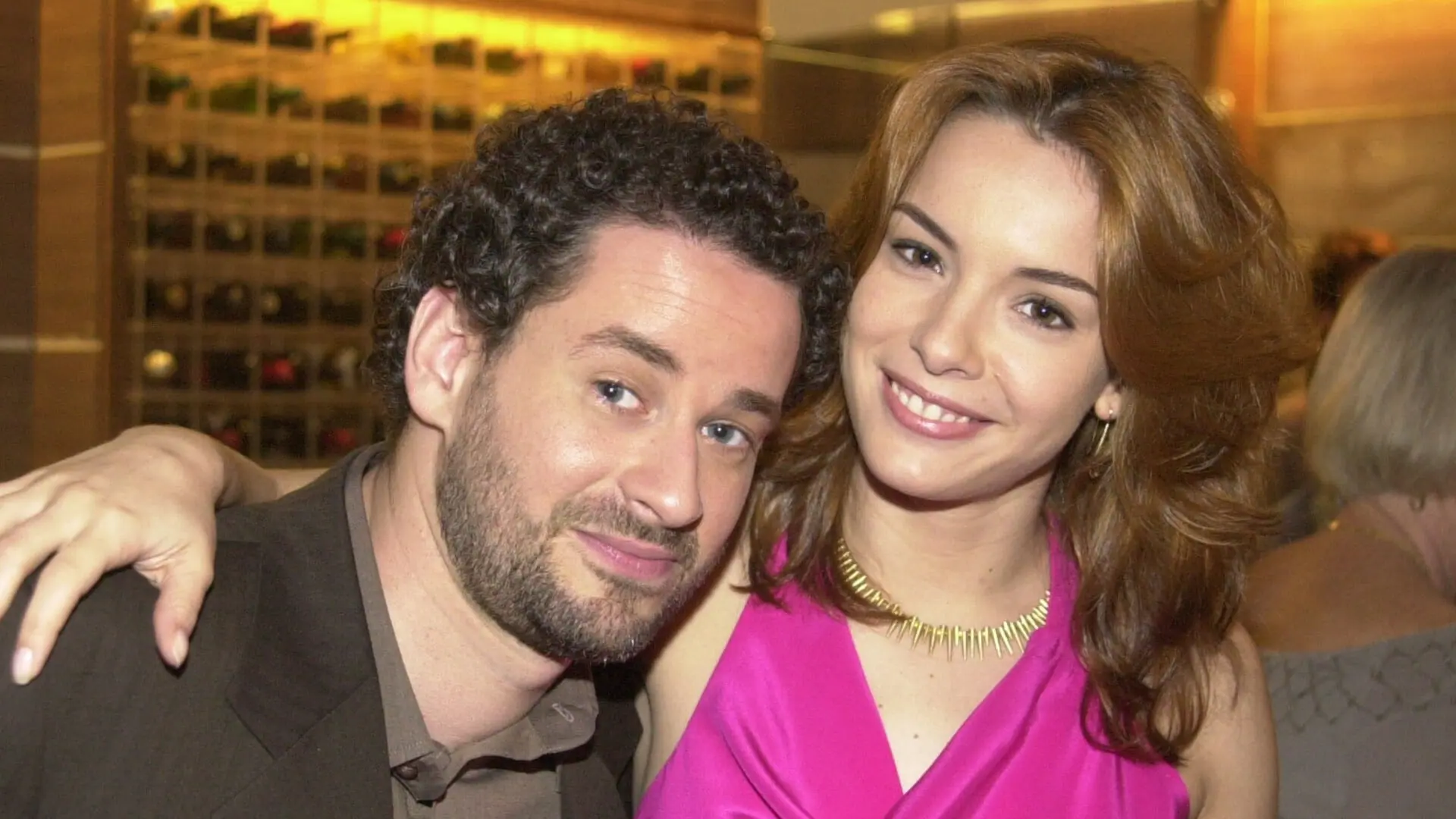 Marcos (Dan Stullbach) e Dóris (Regiane Alves)