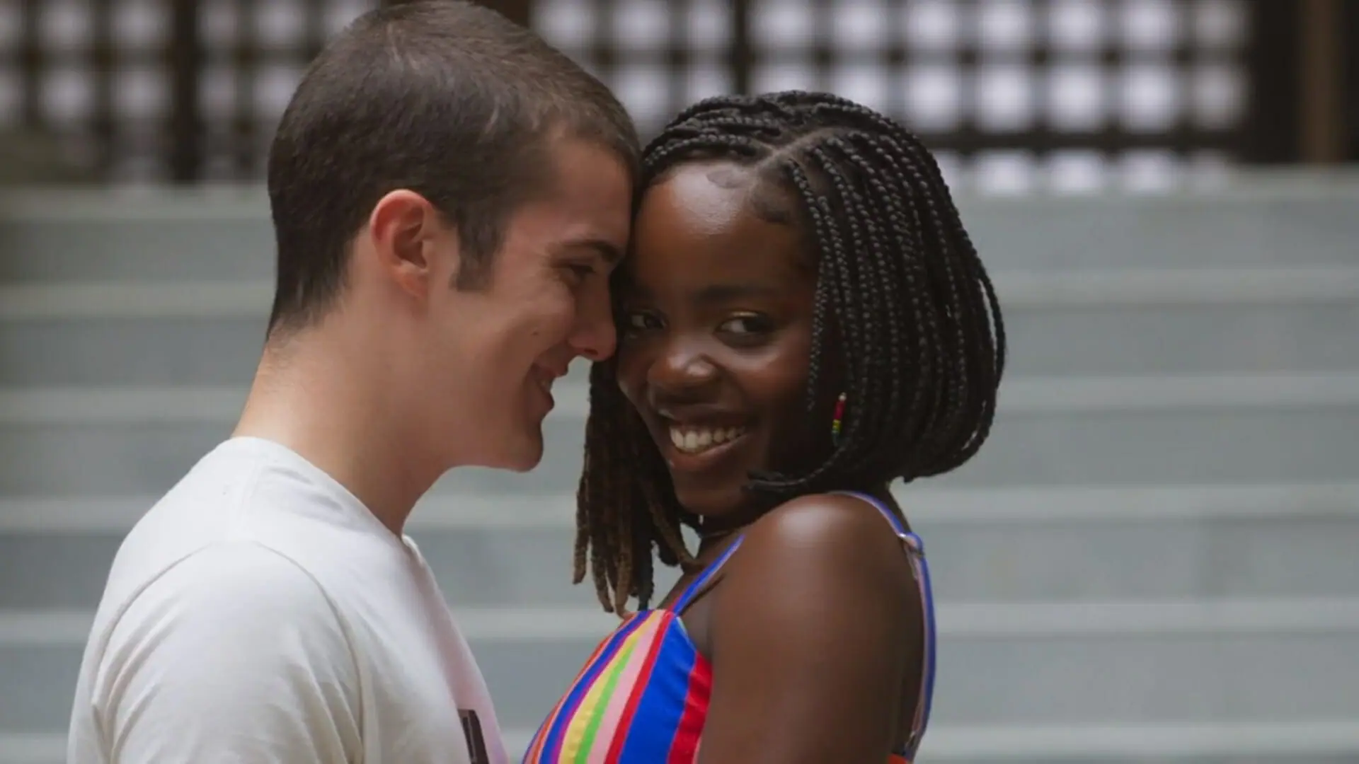 Rafa (Caio Manhente) e Kate (Clara Moneke) de Vai na Fé