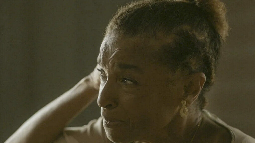 Marlene (Elisa Lucinda) em Vai na Fé