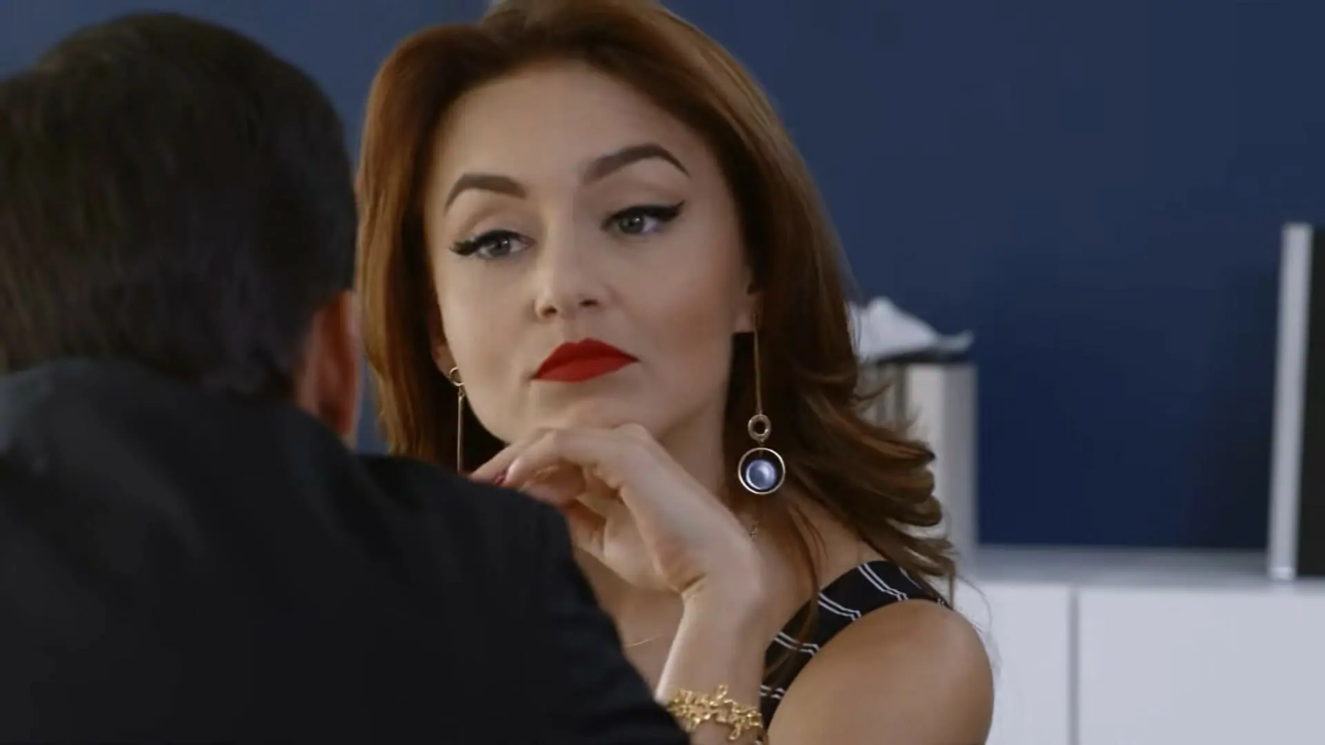 Isaque (Pedro Moreno) e Ana Letícia (Angelique Boyer) em Três Vezes Ana