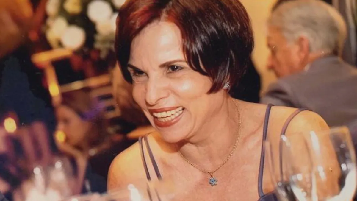 A jornalista Helena de Grammont