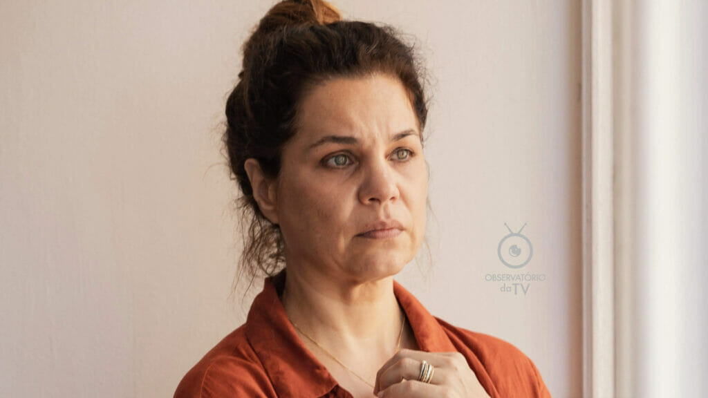 A atriz Isabel Teixeira