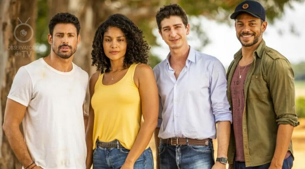 Caio (Cauã Reymond), Aline (Bárbara Reis), Daniel (Johnny Massaro) e Jonatas (Paulo Lessa) de Terra e Paixão