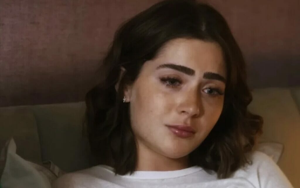 Chiara (Jade Picon) de Travessia