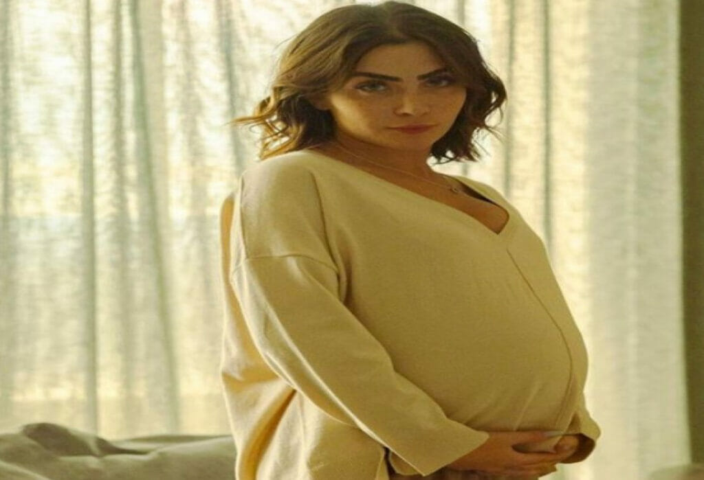 Jade Picon (Chiara) aparece com barriga de 9 meses de gestação nos últimos capítulos de Travessia