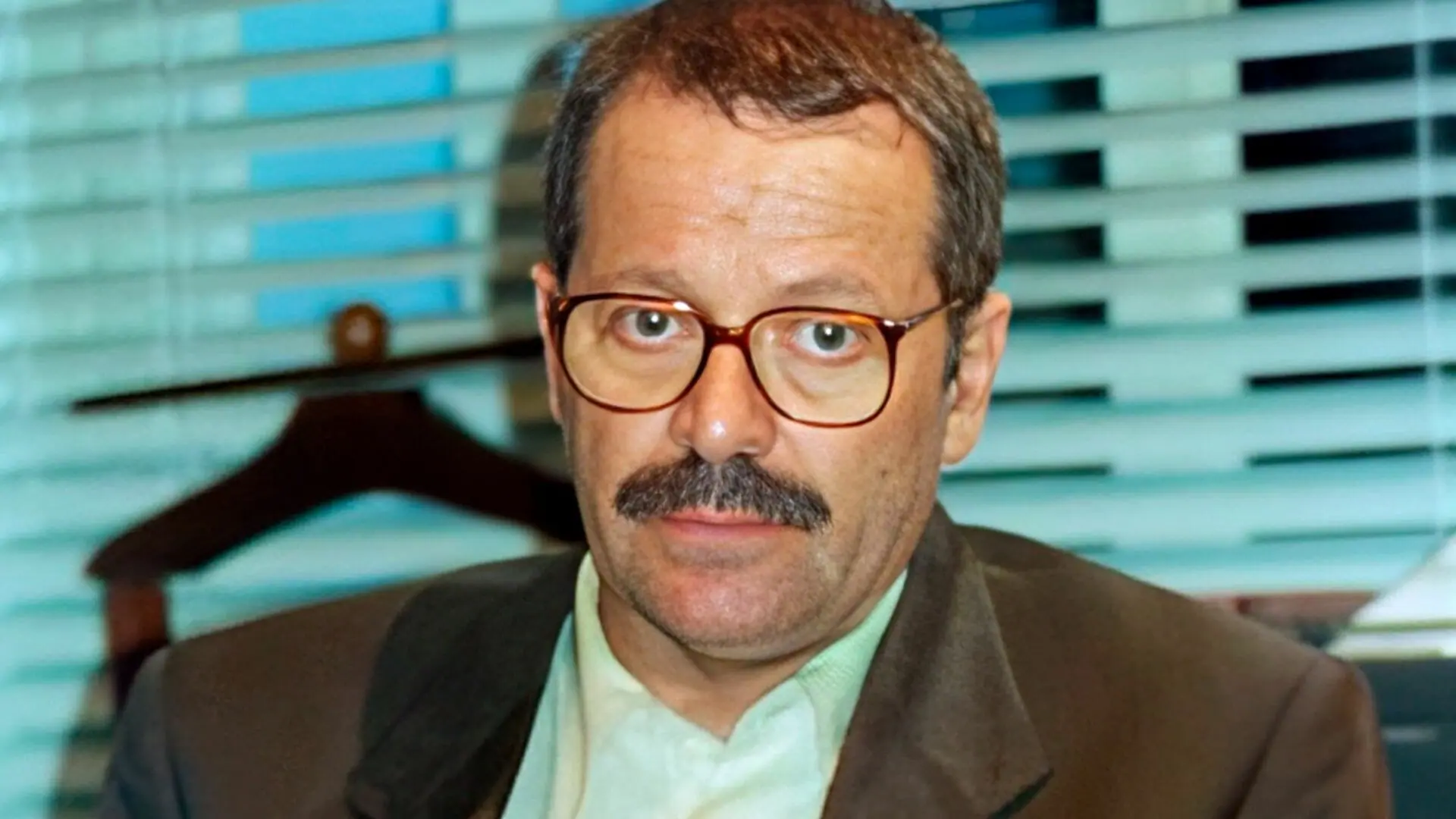 Senador Caxias (Carlos Vereza) em O Rei do Gado