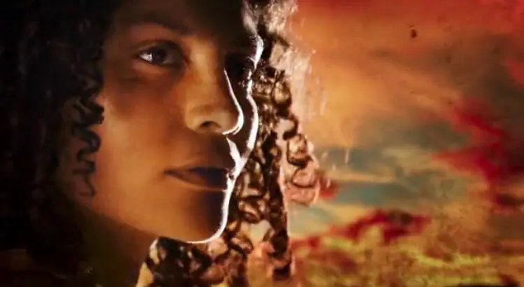 Cena da abertura de Terra e Paixão (Reprodução: Globo)