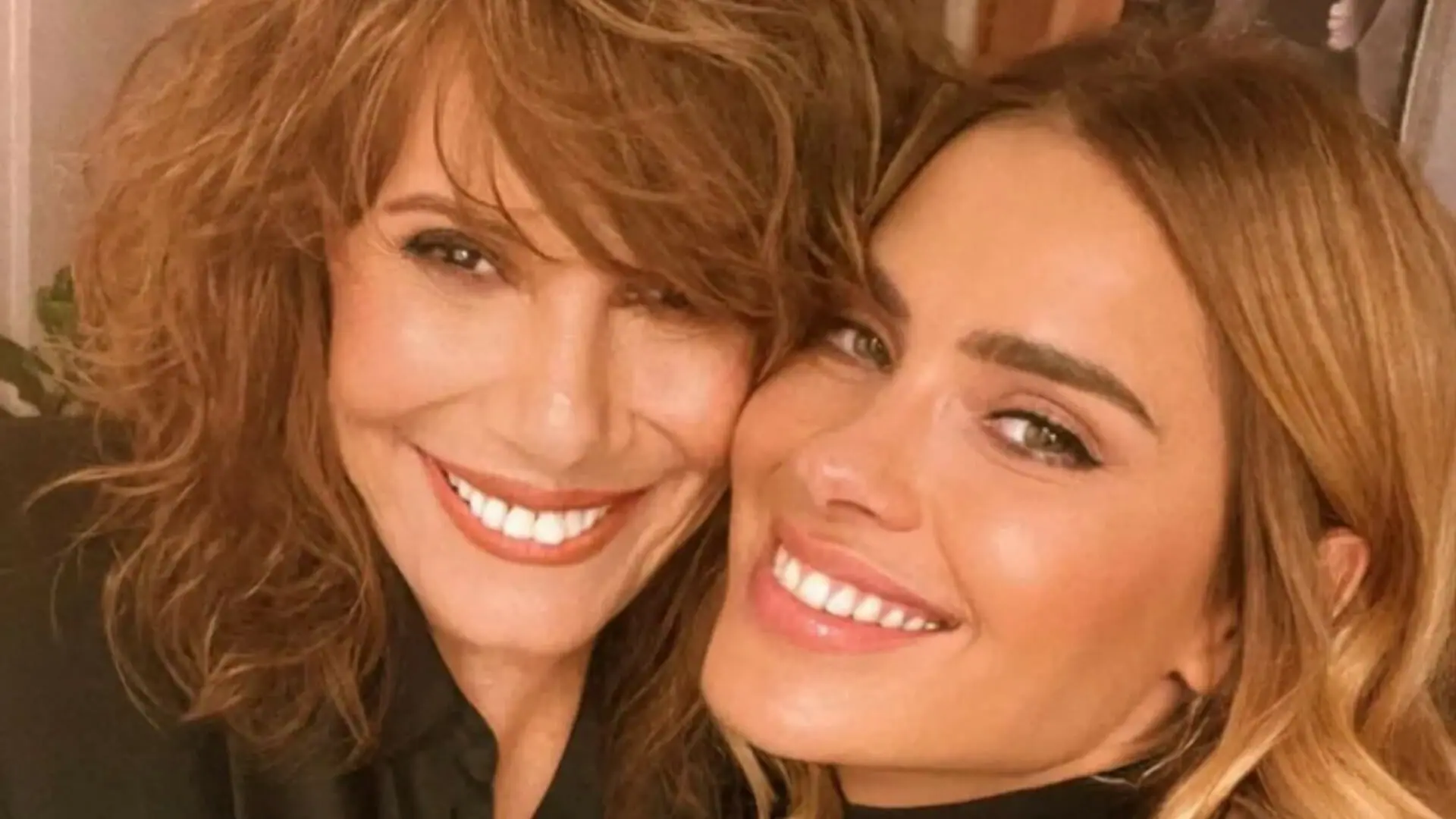 e Lumiar (Carolina Dieckmann) em Vai na Fé