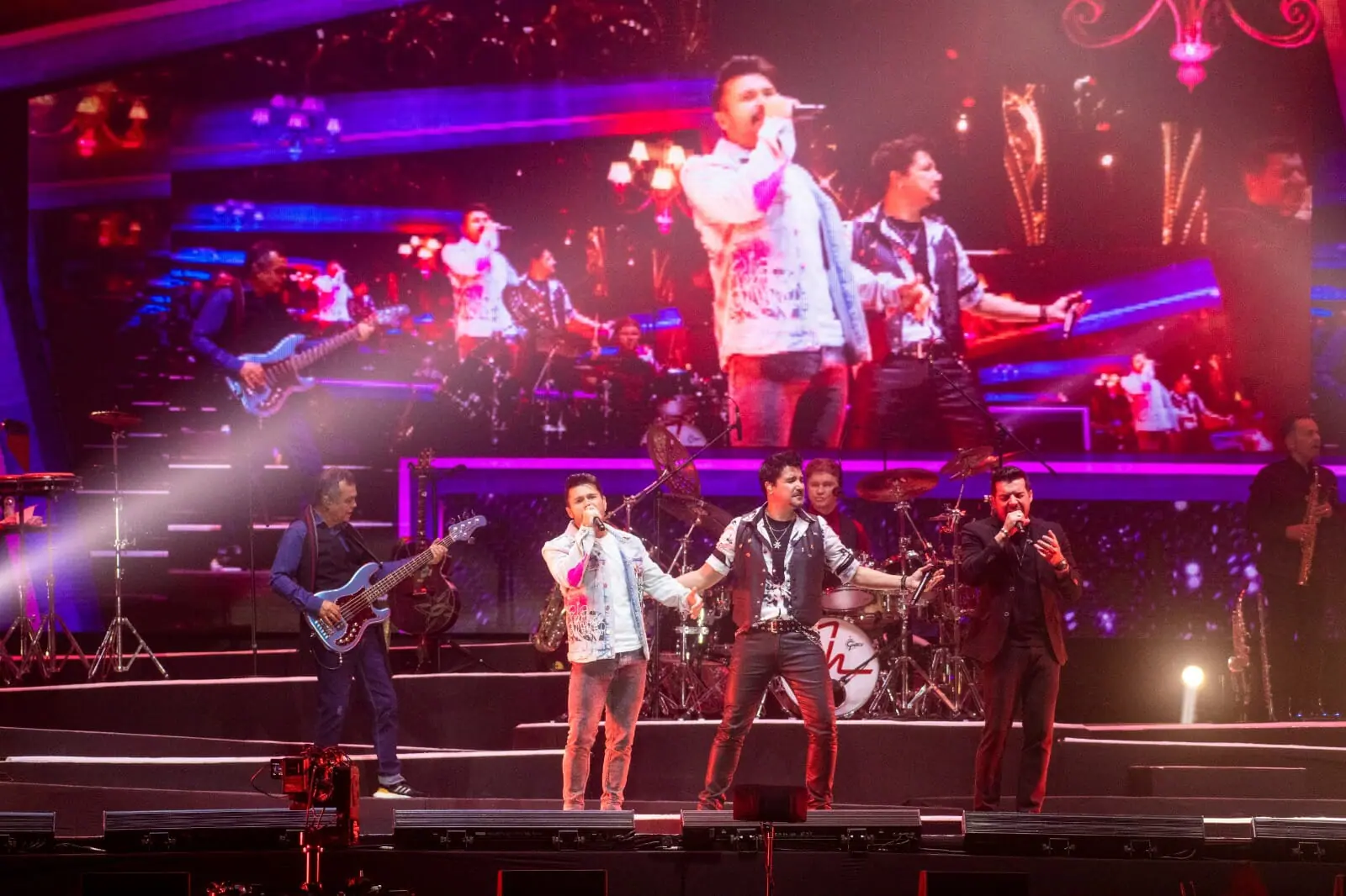 Integrantes da banda no show Roupa Nova 40 Anos