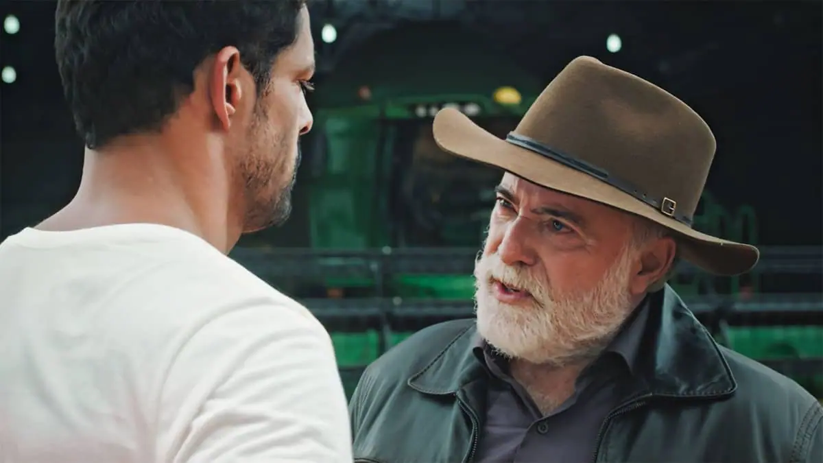 Caio (Cauã Reymond) e Antônio La Selva (Tony Ramos) em Terra e Paixão