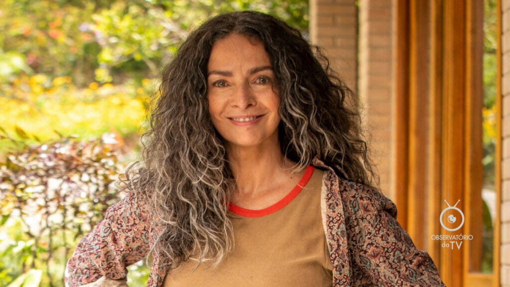 Claudia Ohana vive Dora em Vai na Fé