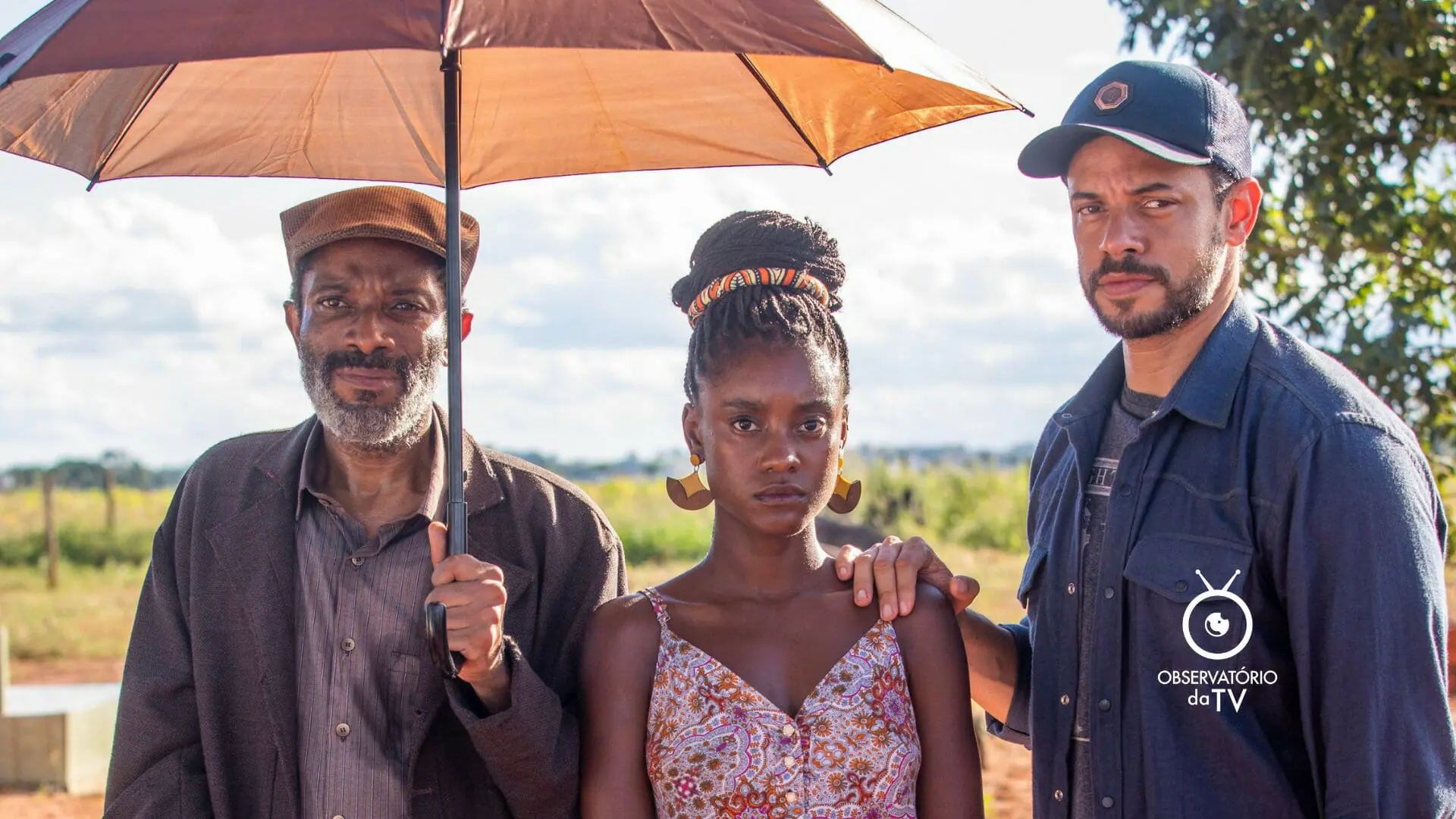 Gentil (Flávio Buraqui), Menah (Camilla Damião) e Jonatas (Paulo Lessa)