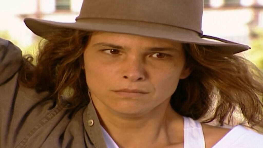 Selena (Cristina Oliveira) em Corpo Dourado