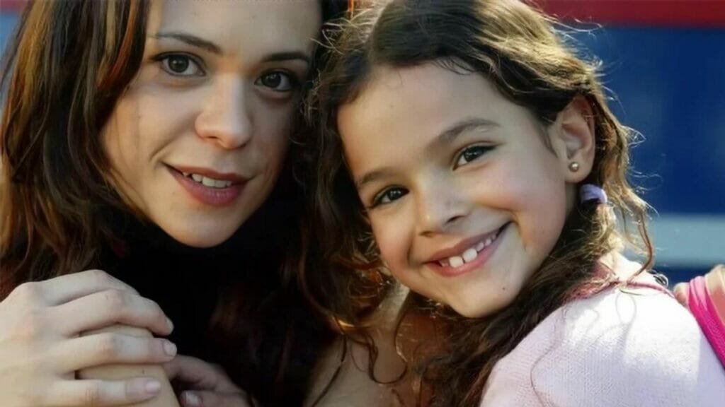 Vanessa Gerbelli e Bruna Marquezine são Fernanda e Salete em Mulheres Apaixonadas