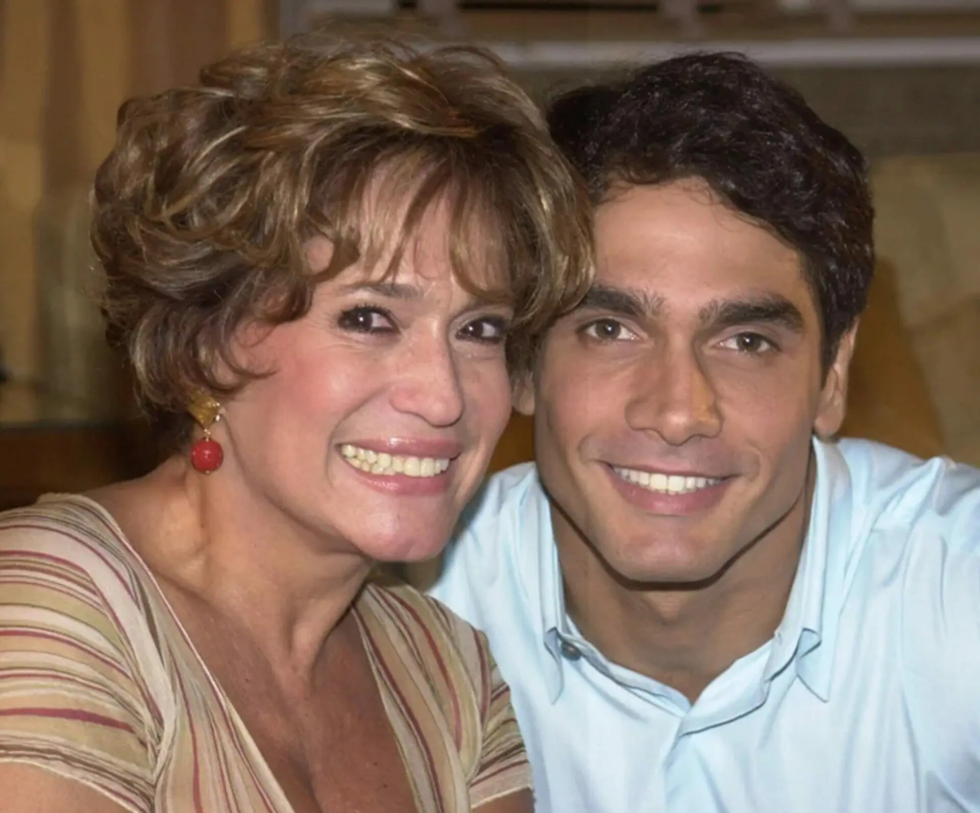 Lorena (Susana Vieira) e Expedito (Rafael Calomeni) em Mulheres Apaixonadas
