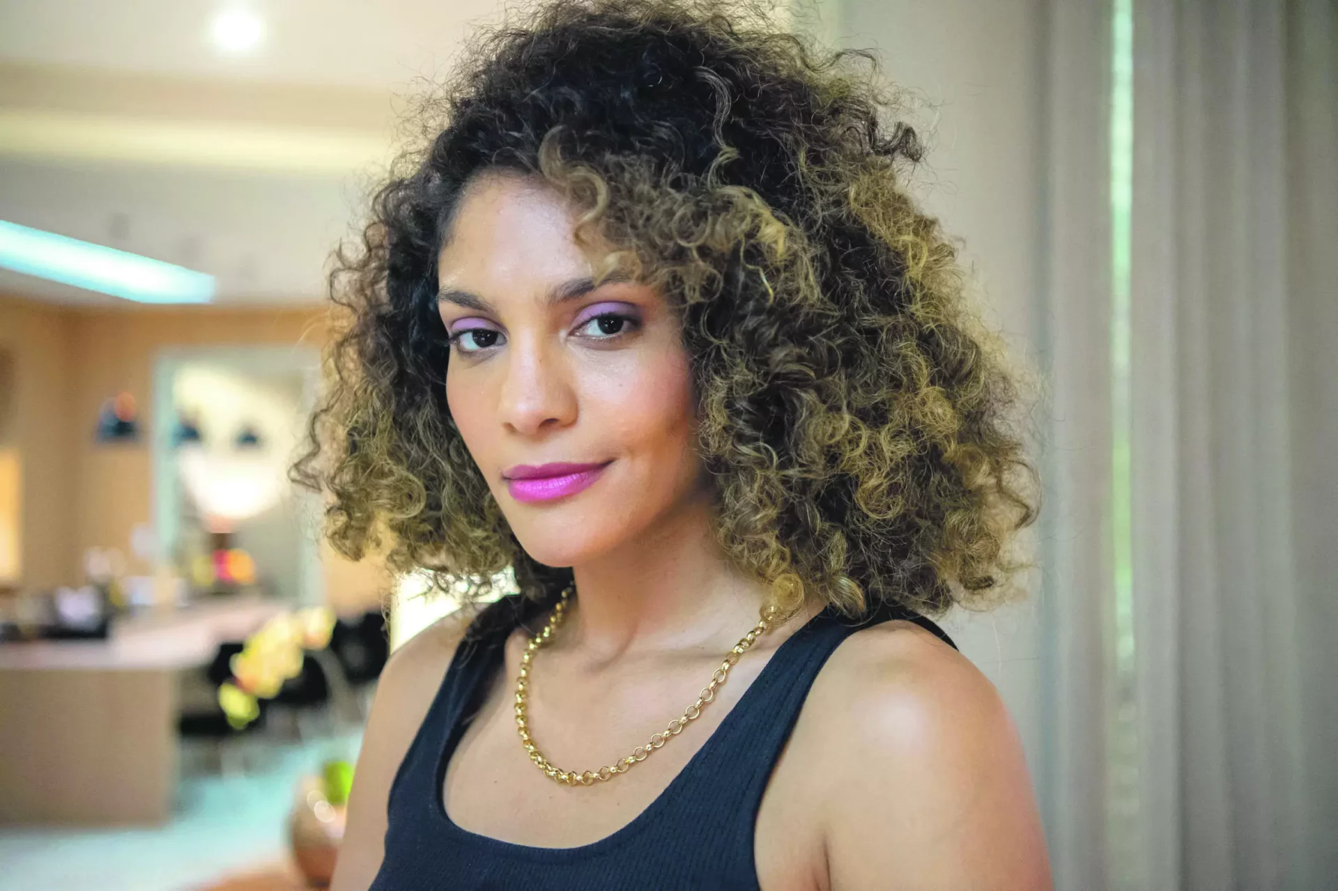 A atriz Bárbara Reis