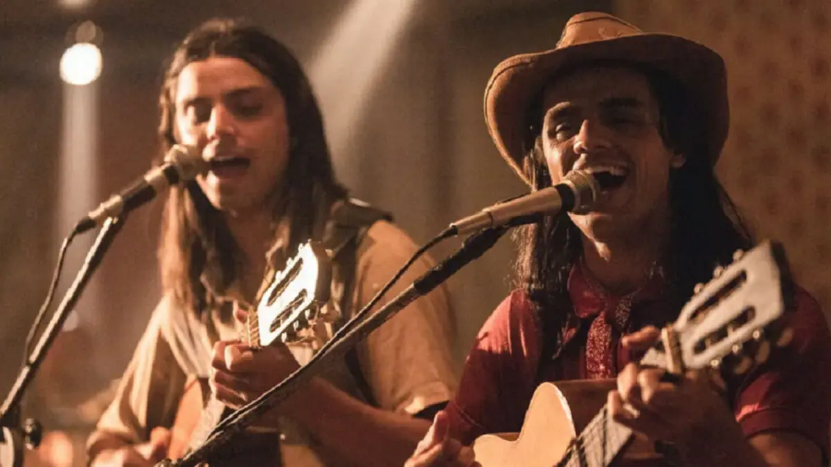 Rodrigo e Felipe Simas são José/Chitãozinho e Durval/Xororó em As Aventuras de José & Durval