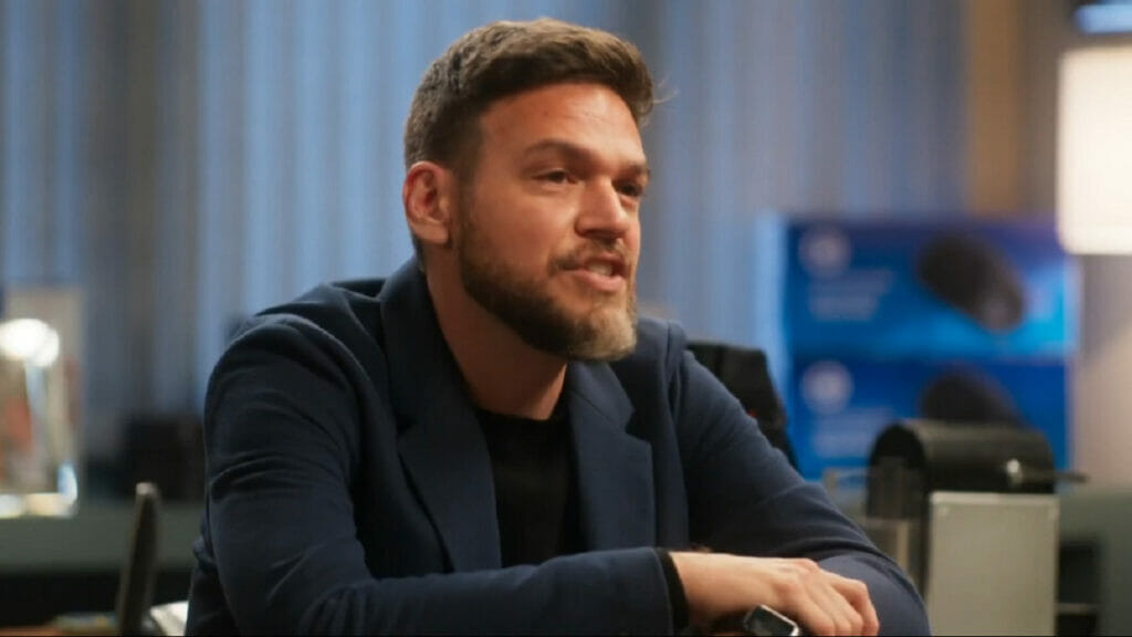 Theo (Emilio Dantas) em Vai na Fé