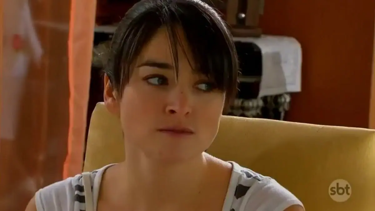 Paula (Wendy González) em Sortilégio