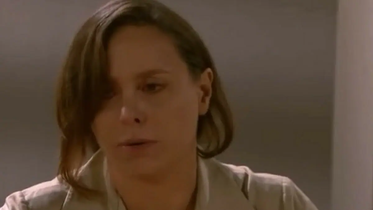 Helena (Azela Robinson) em Sortilégio