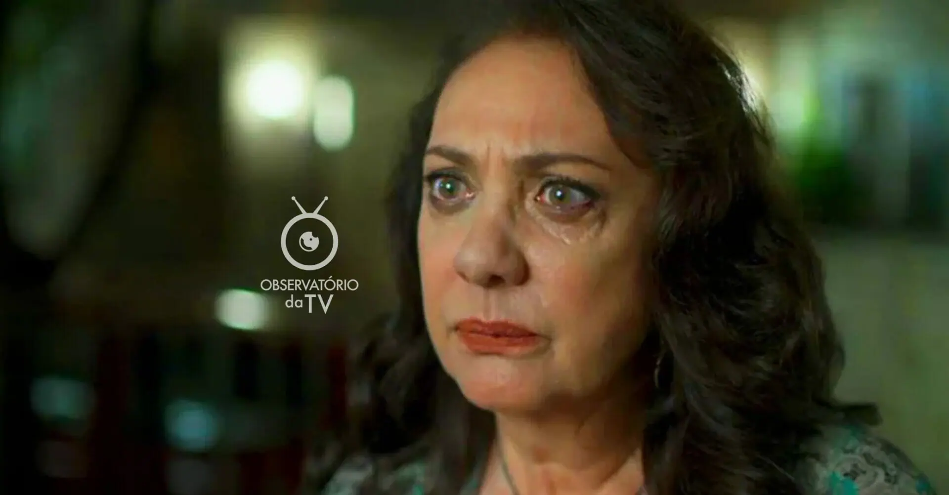 Agatha (Eliane Giardini) de Terra e Paixão
