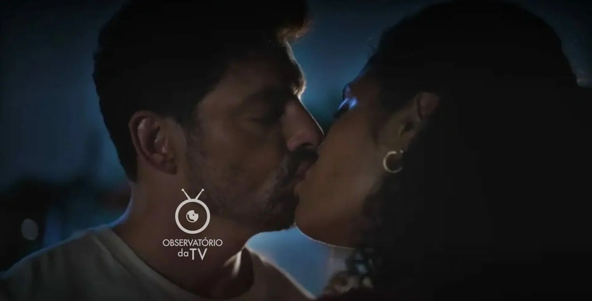 Caio (Cauã Reymond) e Aline (Barbara Reis) de Terra e Paixão