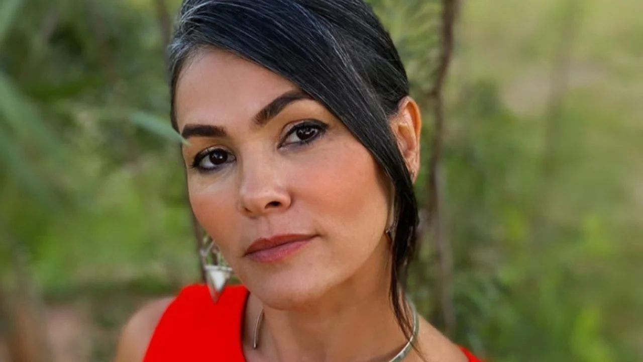 A atriz Suzana Alves