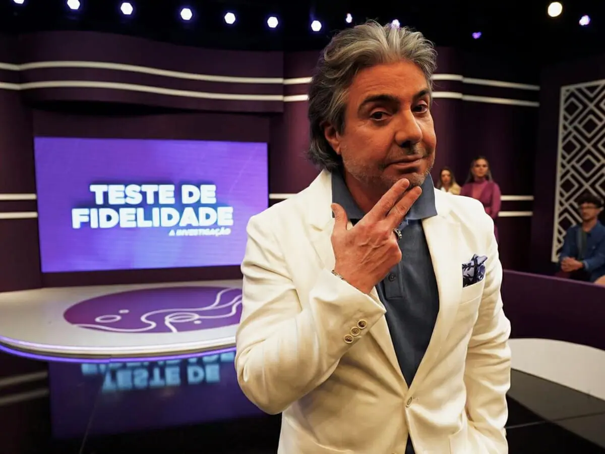 João Kleber no cenário de Teste de Fidelidade - A Investigação