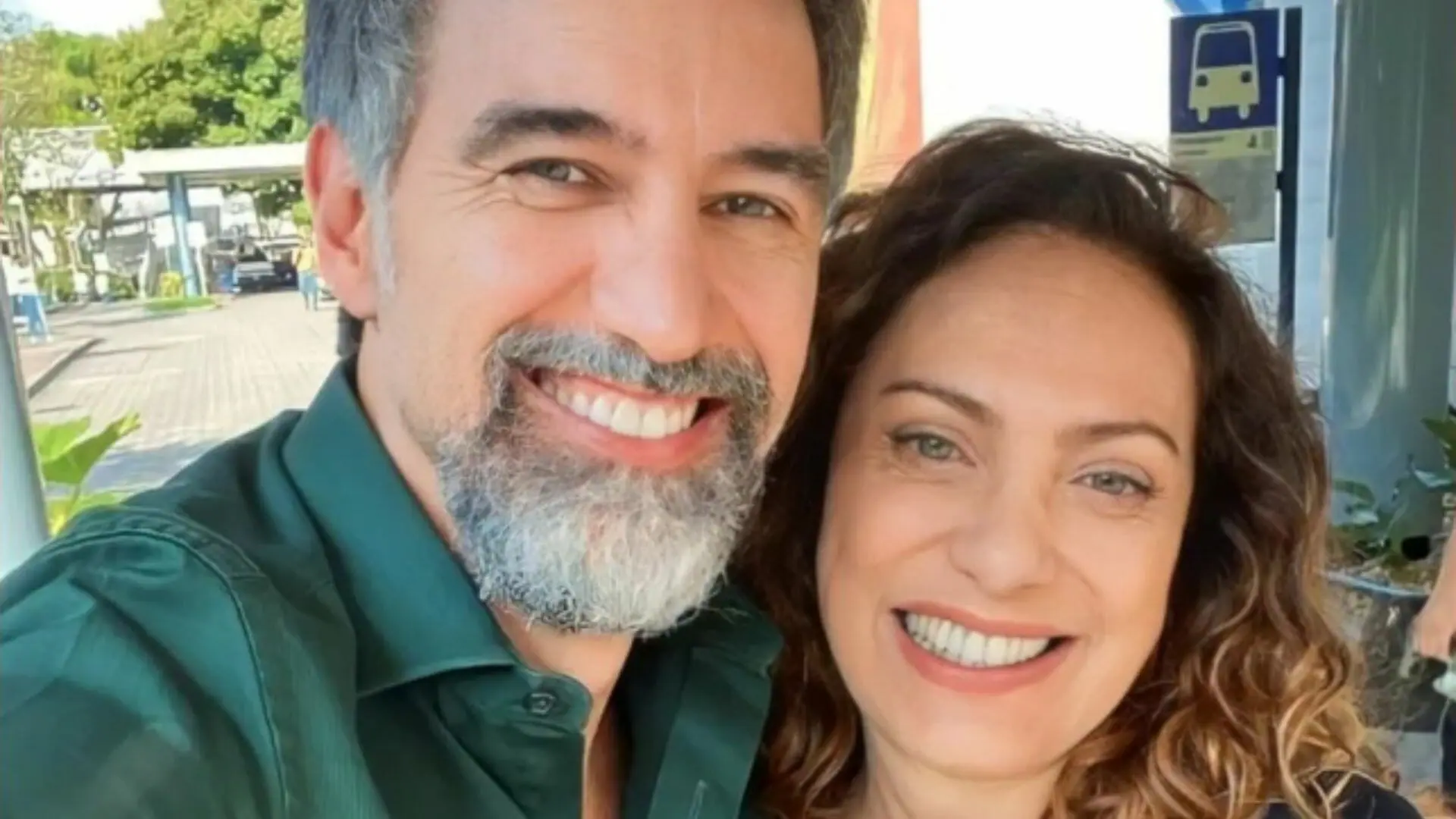 Ademir (Charles Fricks) e Agatha (Eliane Giardini) em Terra e Paixão