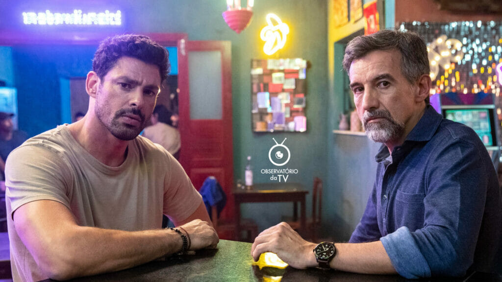 Ademir (Charles Fricks) e Caio (Cauã Reymond) em Terra e Paixão