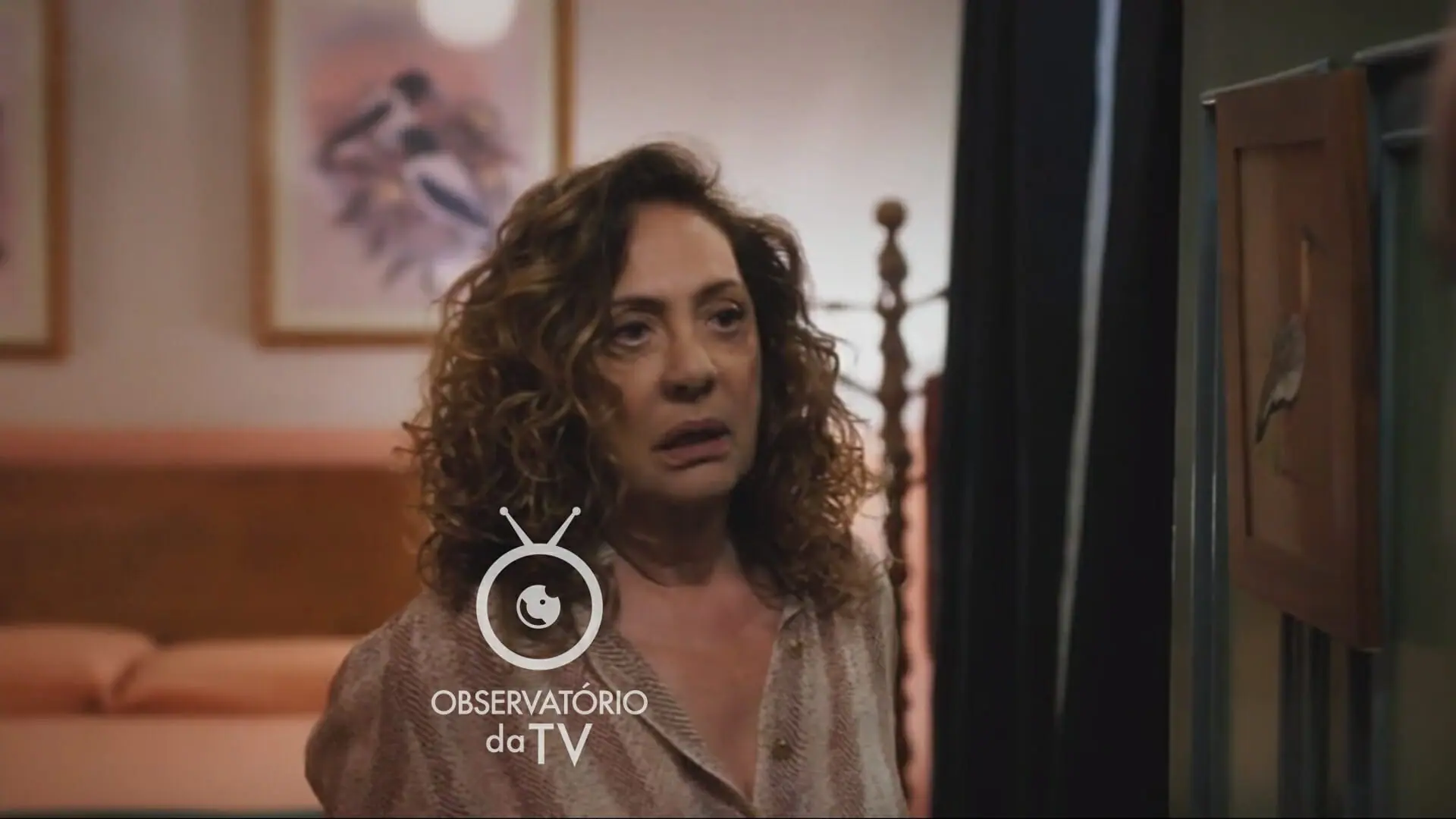 Agatha (Eliane Giardini) de Terra e Paixão